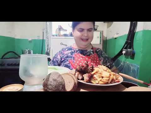 Видео: Мукбанг 😋 обжорство 😋 ем да и думу гадаю