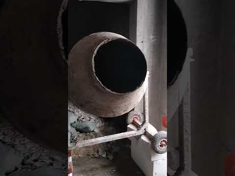 Видео: Штукатурка бетона   цементно-известковым раствором 🏠