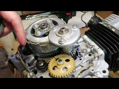 Видео: Двигатель индийского мотоцикла TVS HLX 150 (у HLX 150X такой же). Разборка двигателя, конструкция.