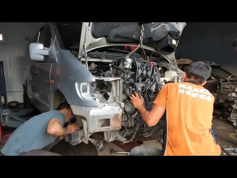 Видео: Замена дизельного мотора на бензиновый.Vito V638.часть2
