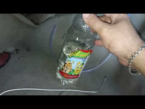 Видео: Чистка дренажного отверстия радиатора кондиционера Меган 2