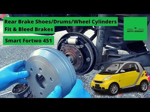 Видео: Замена задних тормозных колодок, тормозных барабанов и задних рабочих цилиндров — Smart Fortwo 45...