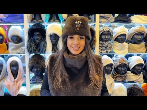 Видео: 👑 ЯРКИЕ МАНИШКИ КАПЮШОНЫ ШАПКИ И ДРУГИЕ ГОЛОВНЫЕ УБОРЫ У АННЫ😍 Садовод