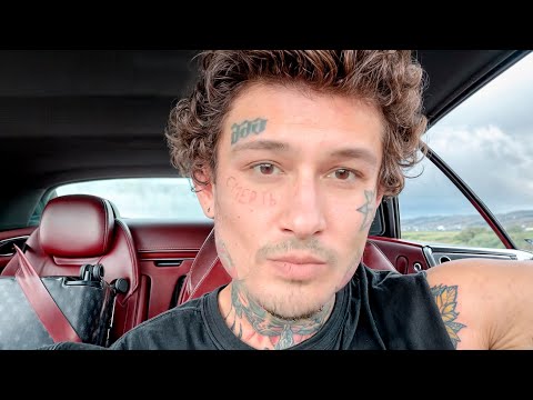 Видео: Morgenshtern в Испании едет на Bentley отмечать первое место в чартах.