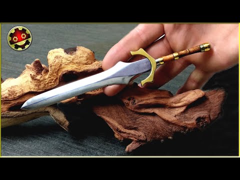 Видео: Как сделать Мини Меч с металлоломом