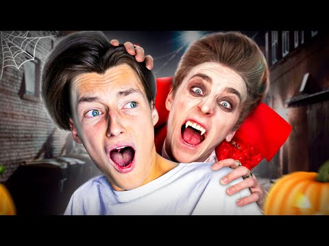 Видео: Влад А4 стал ВАМПИРОМ и напал на Оператора Ютуба ! **хэллоуин**