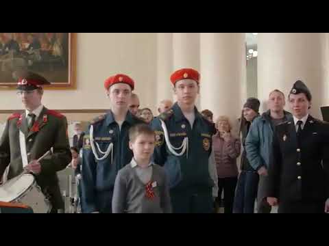 Видео: 27.04.2022 г. Флешмоб на вокзале г. Смоленска.