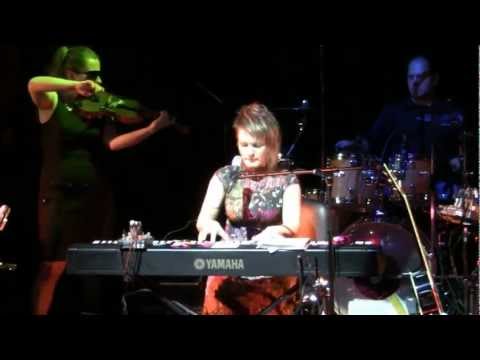 Видео: Flёur - Великое Ничто @ЦДХ `11 (13) stab