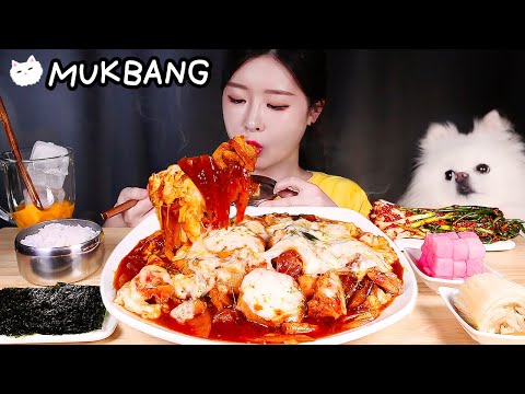 Видео: ASMR * Пряный Джимдак (Острый тушеный цыпленок) ★ Экстра лапша и сыр! Кимчи и рис MUKBANG