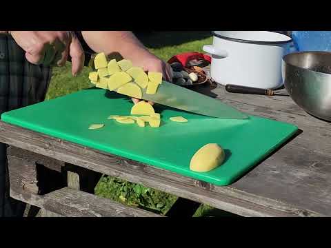 Видео: Кухонный нож. Мастер  Богдан Аврамишин. Готовим плов. Тест ножа.