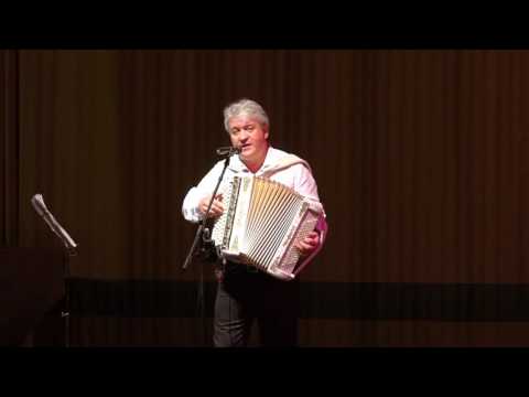 Видео: Валерий Сёмин. "От людей на деревне не спрятаться". Осенний сольник