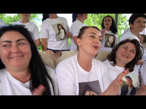 Видео: Батьківський танець випускникам 2021