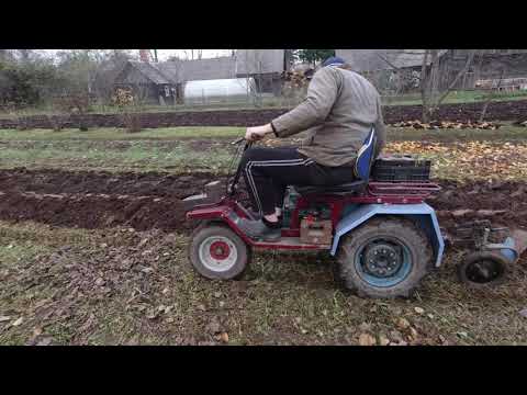 Видео: Вспашка мотоблоком Мтз-12 с адаптером. Осень 2020. Часть 2.