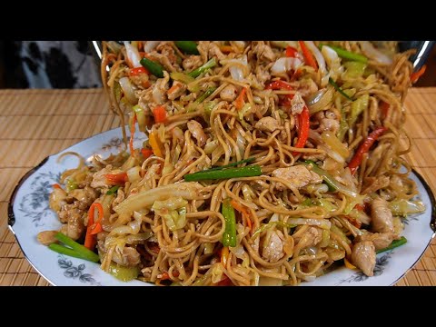 Видео: Приготовьте куриный чоу-мейн лучше, чем в любом ресторане! 🔥🥢