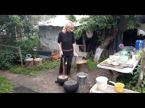 Видео: 💔 Безумно счастлива  |  Живу одна на краю села вдали от цивилизации
