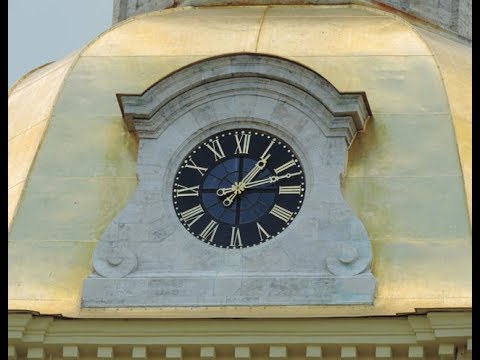 Видео: Часы Петропавловской крепости. Вид изнутри