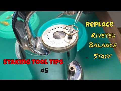 Видео: Как использовать набор инструментов для установки часового мастера, чтобы ЗАМЕНИТЬ ЗАКЛЕПАННУЮ ба...