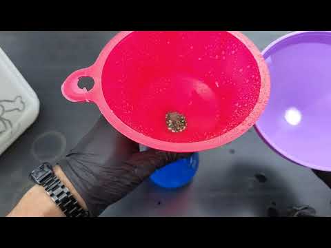 Видео: Афінаж срібла: царських, радянських, польських монет, та ювелірки радянських часів...