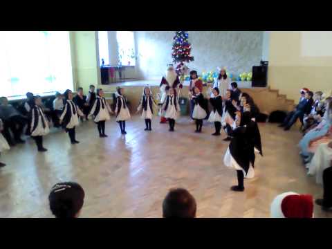Видео: Танец пингвинов