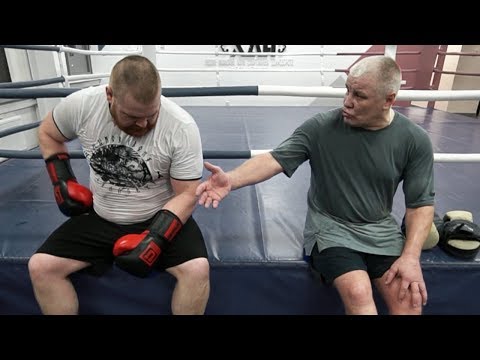 Видео: Тренер разнес Дацика / Тренировка перед боем против Жерома Ле Баннера