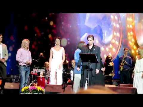 Видео: Юбилейный концерт А.Ю.Домогарова в Крокусе 12-07-2013 Поклоны часть1