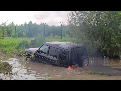 Видео: Land Rover Discovery1 300tdi x2 В поисках оффроуда в засушливое лето)))