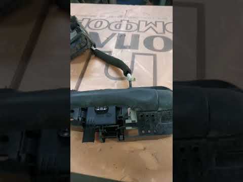 Видео: Как снять заднюю ручку двери Рено Флюенс