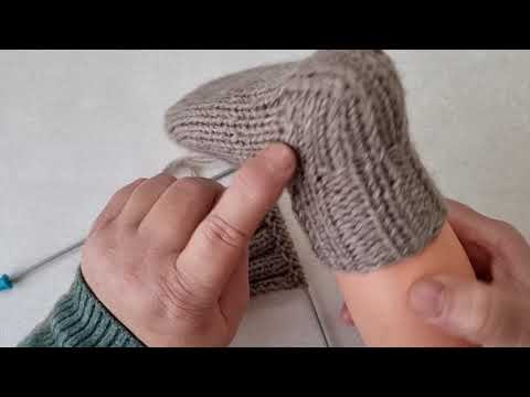 Видео: Как связать носки на двух спицах для самых маленьких   Мальчик #knitting #knittingpattern