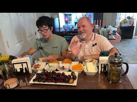 Видео: Утро с Алексеем и Олегом — Завтрак в стиле мукбанг ☕🍳