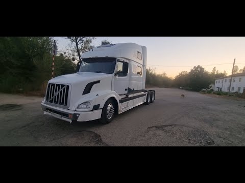 Видео: VOLVO VNL 780 .ПОКУПКА. С СЛОЖНОСТЯМИ НО ОНА НА МЕСТЕ !!! УЖЕ С ДЕТРОЙТОМ 12.7 БЕЗ ЕГР КОНТРАКТНЫМ.