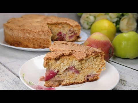 Видео: ШАРЛОТКА с Сахарной Коркой — ПРОСТАЯ и невероятно Вкусная! 🍏 // APPLE PIE with sugar crust!