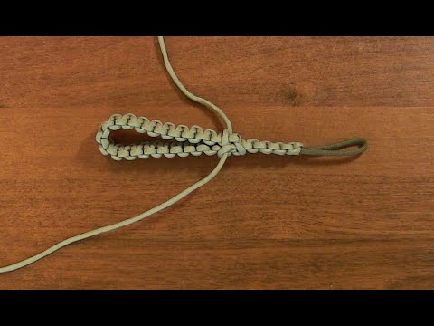 Видео: Как сплести рукоятку для поводка из паракорда