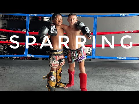 Видео: Спарринги Муай Тай. Вкусная еда на Пхукете