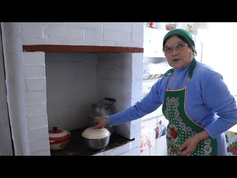 Видео: В деревне у мамы приготовили невероятно вкусную КАТЛАМУ.