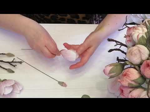 Видео: Цветы магнолии из гофрированной бумаги для букета в коробке