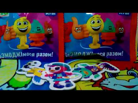 Видео: Открываем пакетики эмоджи муви и магнитики