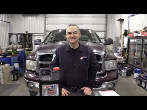 Видео: Замена фильтра и промывка трансмиссионной жидкости Dodge Cummins 2005 года