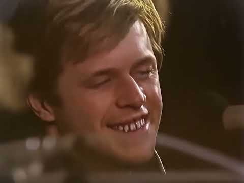 Видео: Аквариум в ДК "Академия". Новосибирский Академгородок. 1986 год (реставрация август 2025)