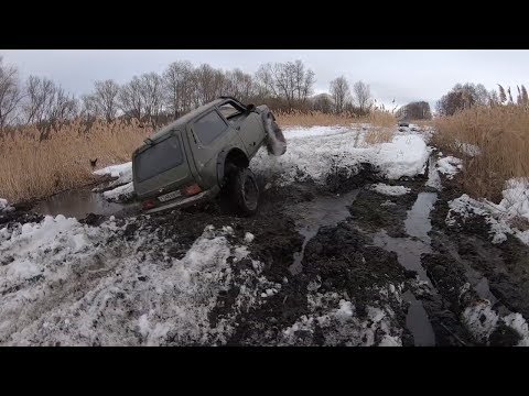 Видео: Нива против Уаза! Кто кого или вечный спор джиперов