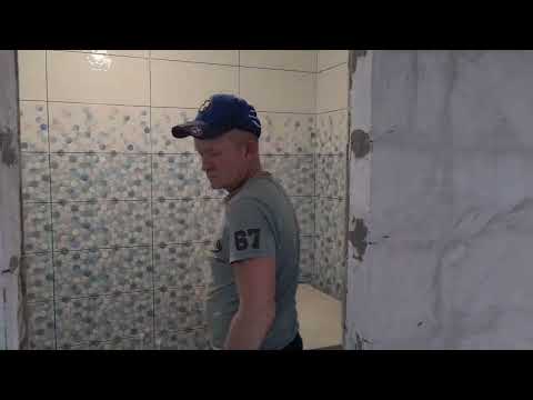 Видео: Ейск🌹Ремонт квартиры СССР, где 48 лет никто не жил//Кафель в ванной готов//Живём у моря...