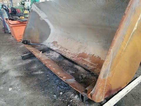 Видео: Ремонт ковша фронтального погрузчика. "Ковши74".