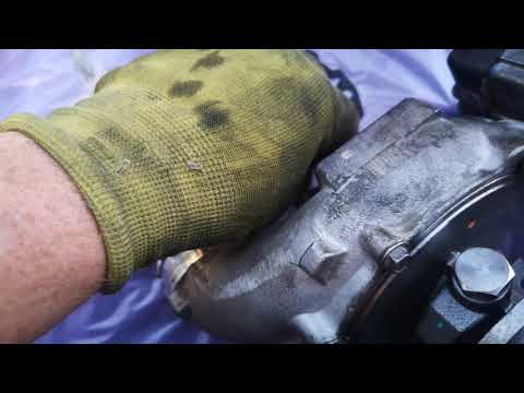 Видео: Замена турбины (картриджа) мерседес GL 350 OM 642.940