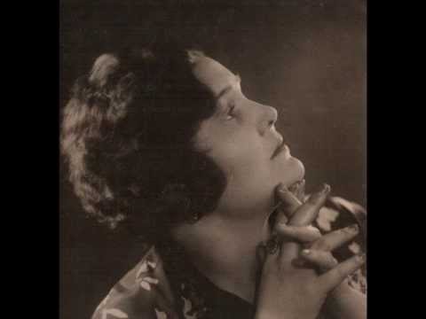 Видео: Олександра Ропська - Ой на гору козак воду носить - ukrainian folk song