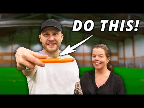 Видео: Бросайте лучше с этой рукояткой (МГНОВЕННО!) | Основы диск-гольфа