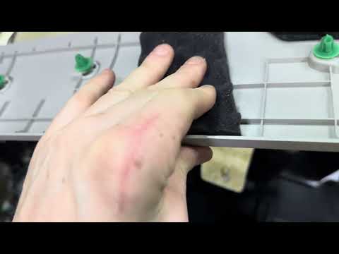 Видео: Шумоизоляция потолка Honda Vezel 2 2021