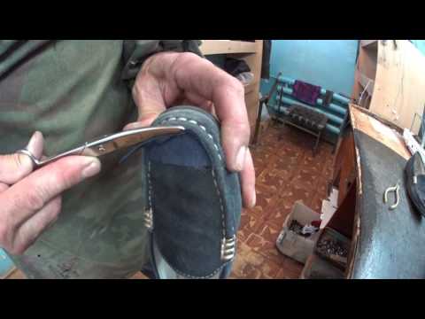 Видео: РЕМОНТ ОБУВИ - ЗАПЛАТКИ НА НОСКИ.