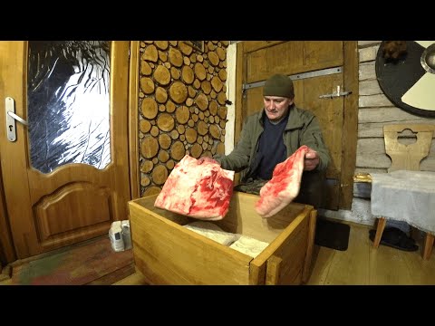 Видео: МОЯ ЖИЗНЬ в ГЛУХОЙ БЕЛОРУССКОЙ ДЕРЕВНЕ. ЗАВАЛИЛ КАБАНА и РЫБУ УЛОЖИЛ на СОЛОМУ. №325