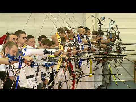 Видео: Как лучники на Алтае без крыши над головой остались