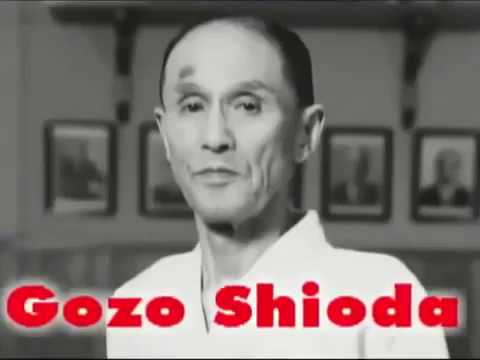 Видео: Айкидо. Годзо Сиода. Демонстрация техник (Aikido. Gozo Shioda demonstration)