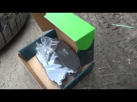 Видео: Land Rover Range Rover Sport замена передних колодок.